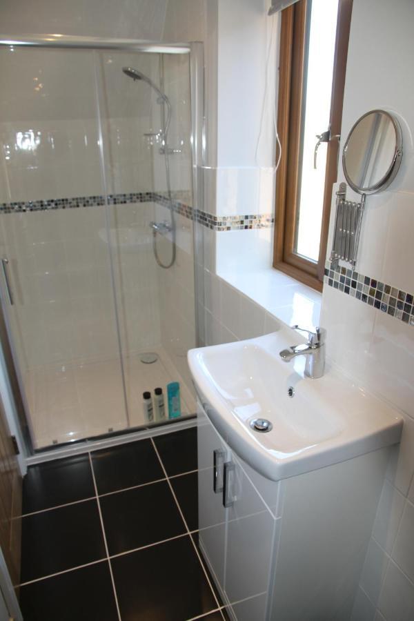 Superb Stokesby Barn Apartment - Norfolk Broads & Norwich Bagian luar foto